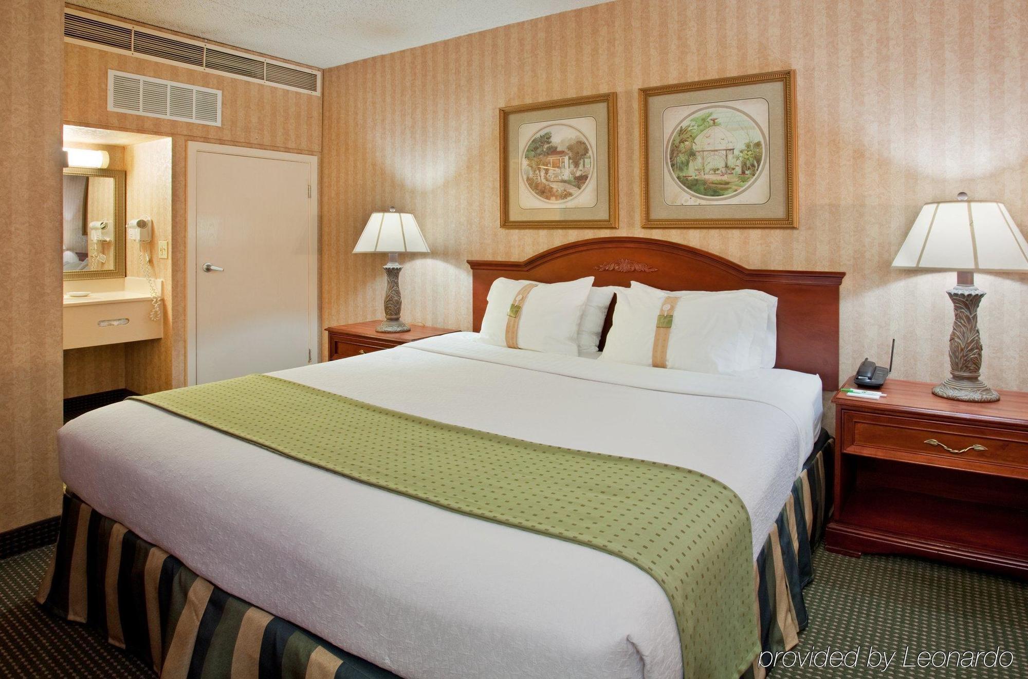 Holiday Inn Wichita East I-35 By Ihg Exteriér fotografie