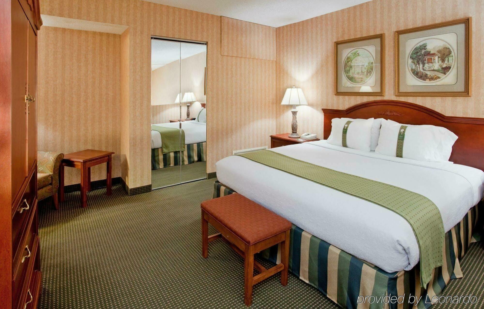 Holiday Inn Wichita East I-35 By Ihg Exteriér fotografie
